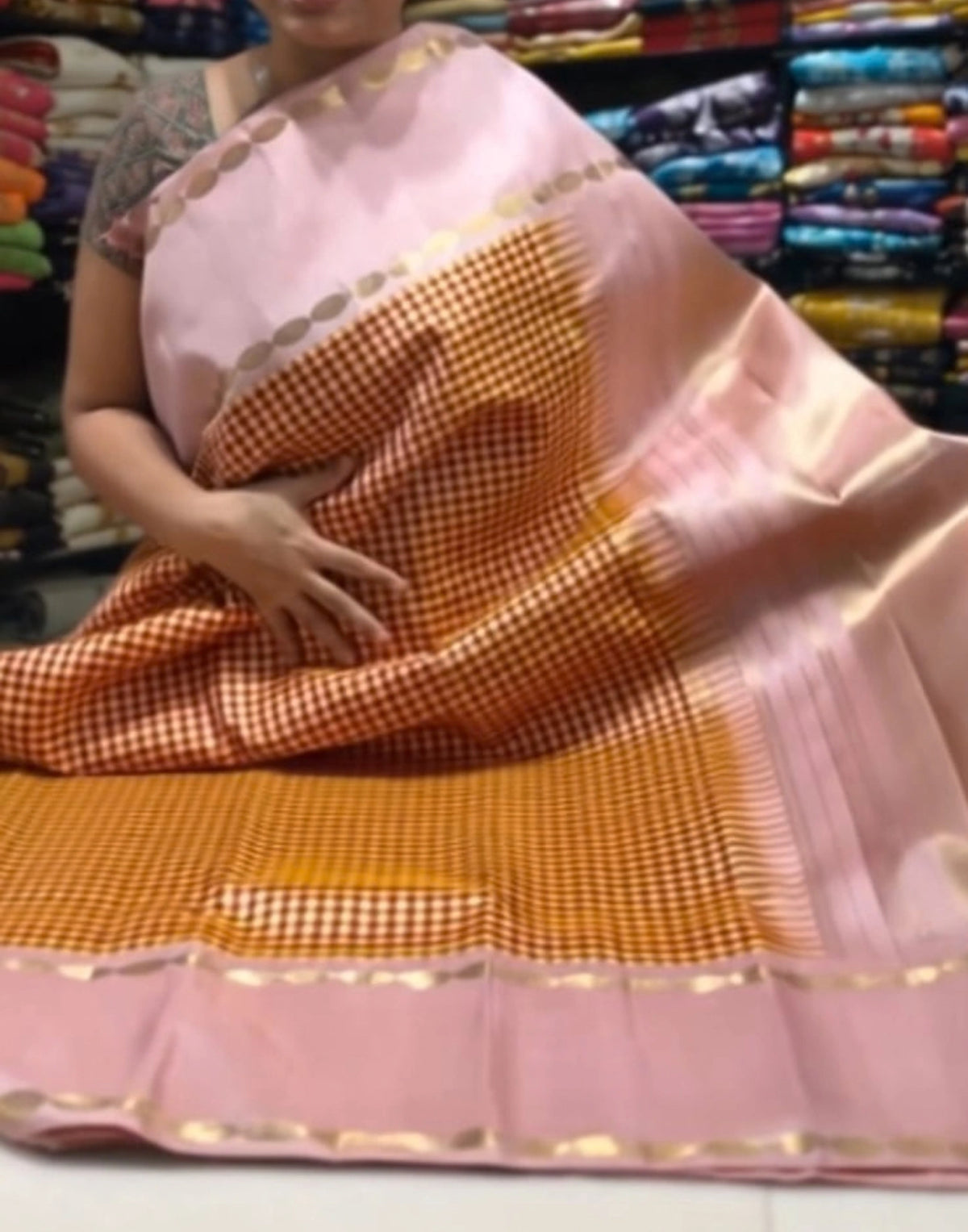 Vihana Chex Silk Saree