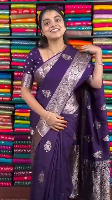 Leaf Pattern Silk Saree
